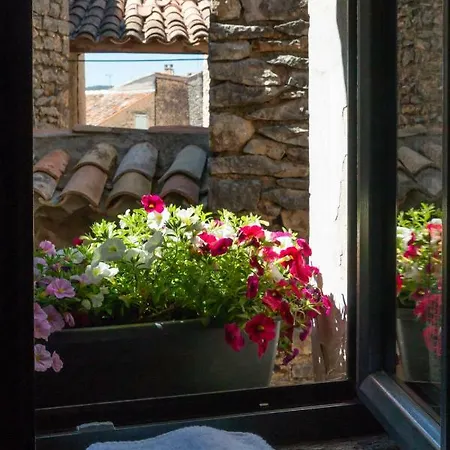 Une Calade Et Des Plumes * Mallefougasse-Auges